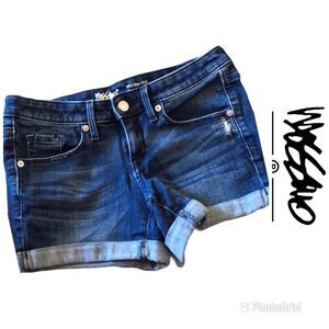 ⚡️ Mossimo Jean Shorts (Low - Mid Rise) ~ Size 24 ⚡️
